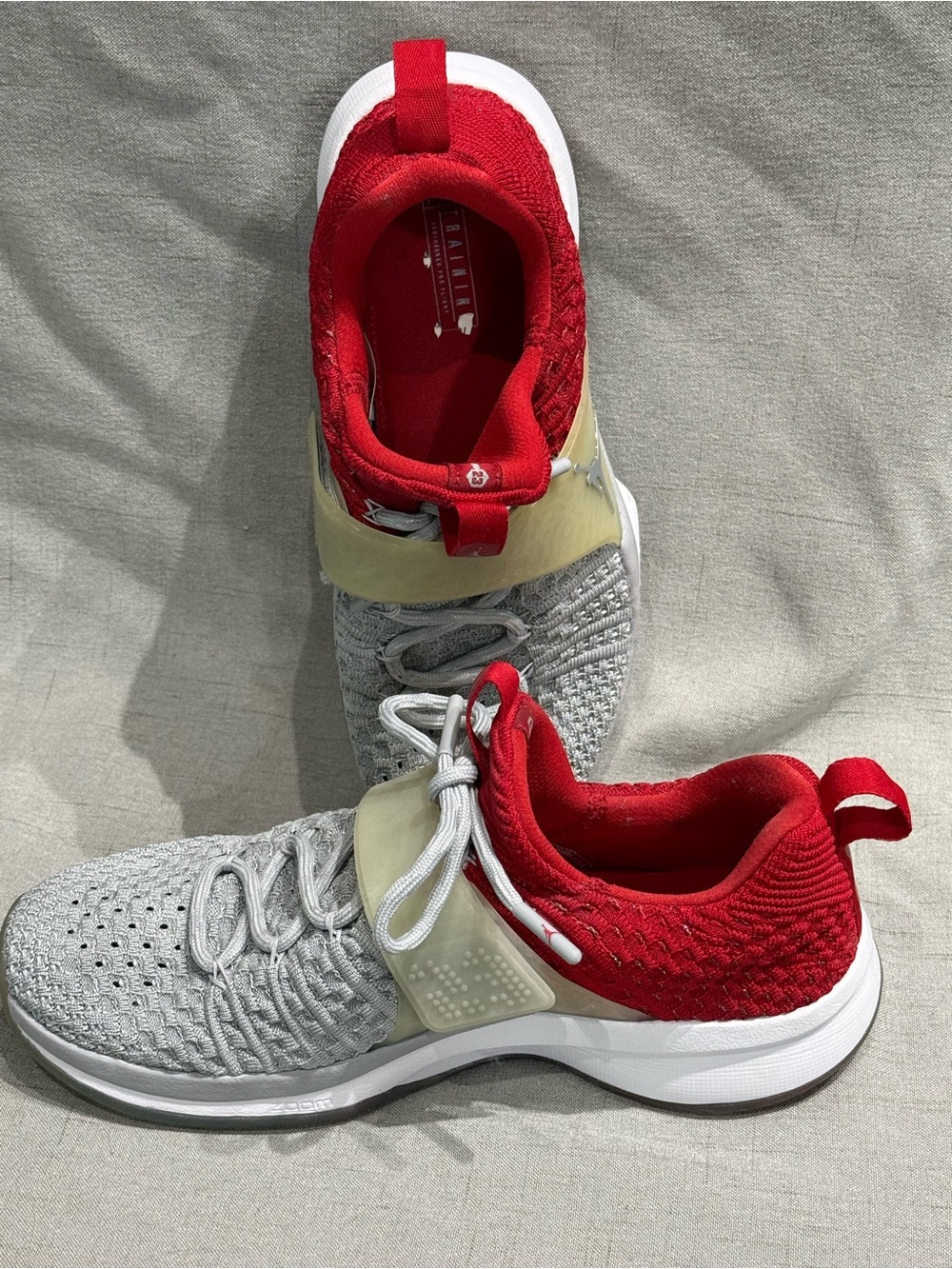 Jordan Trainer 2 Flyknit Men’s Low Top Lace Up Mesh Sneakers Gray/Red Size 8